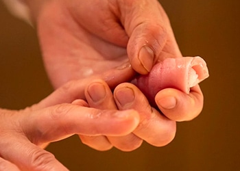 寿司を握るイメージ